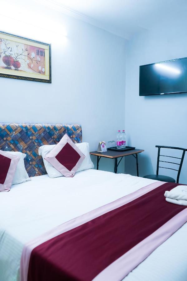Niketan, Inn - Near Chanakyapuri Embassy Area New Delhi Exterior foto